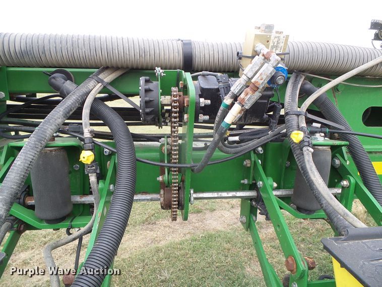 image for item DC5094 2013 John Deere 1770NT no-till planter