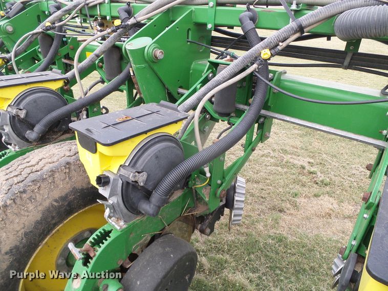 image for item DC5094 2013 John Deere 1770NT no-till planter