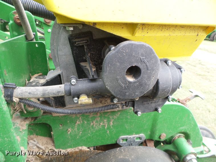 image for item DC5094 2013 John Deere 1770NT no-till planter