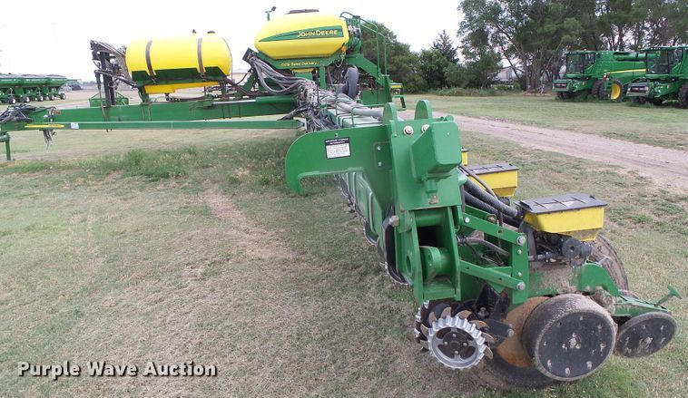 image for item DC5094 2013 John Deere 1770NT no-till planter
