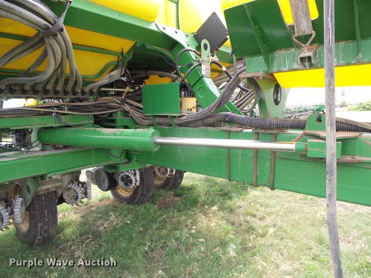 image for item DC5094 2013 John Deere 1770NT no-till planter