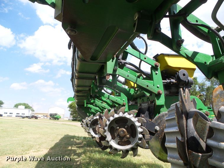 image for item DC5094 2013 John Deere 1770NT no-till planter