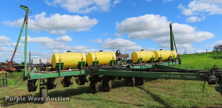 image for item DD6311 John Deere 7200 no-till planter