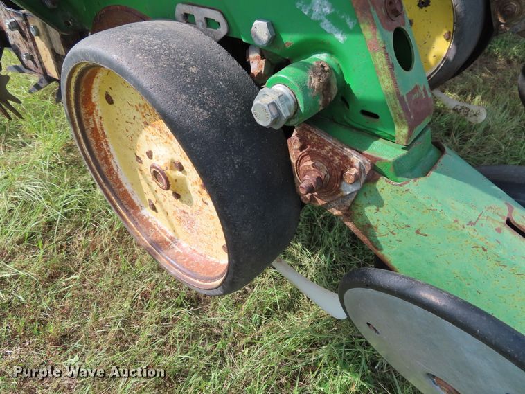 image for item DD6311 John Deere 7200 no-till planter