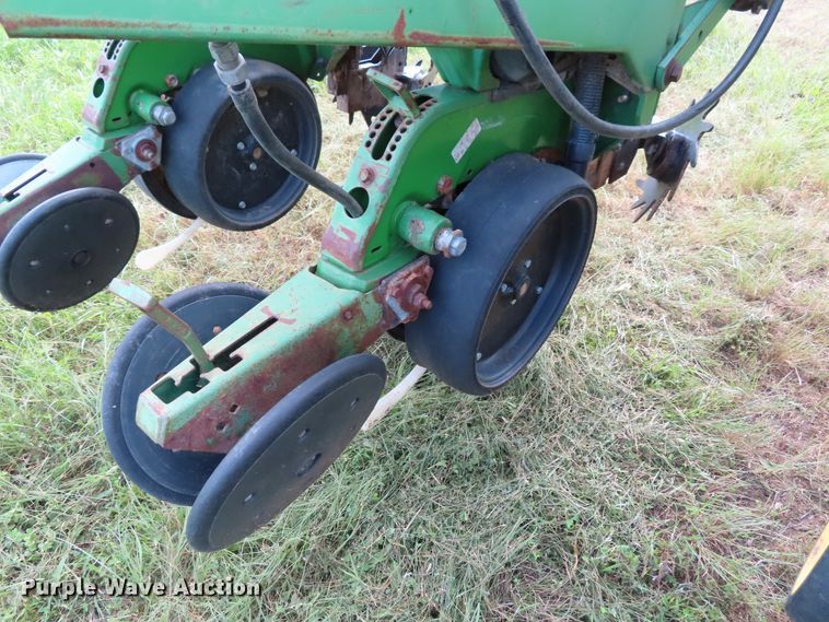 image for item DD6311 John Deere 7200 no-till planter