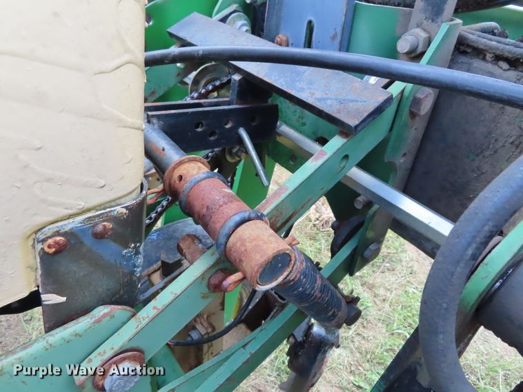 image for item DD6311 John Deere 7200 no-till planter