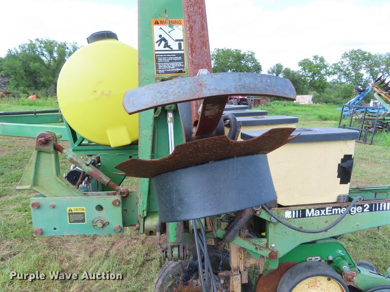 image for item DD6311 John Deere 7200 no-till planter