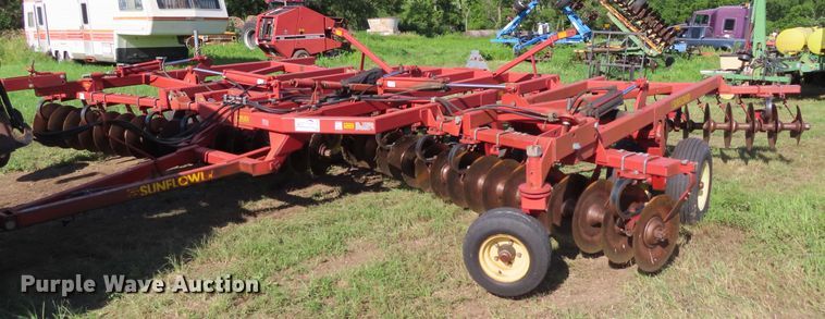 image for item DD6312 Sunflower 1232 tandem disk