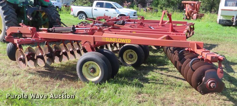 image for item DD6312 Sunflower 1232 tandem disk