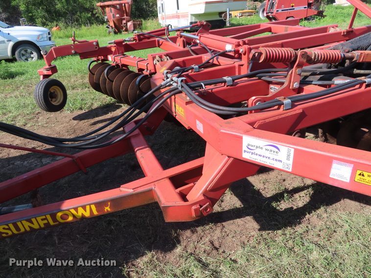 image for item DD6312 Sunflower 1232 tandem disk