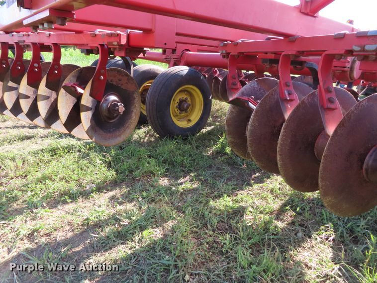 image for item DD6312 Sunflower 1232 tandem disk