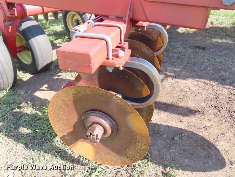 image for item DD6312 Sunflower 1232 tandem disk