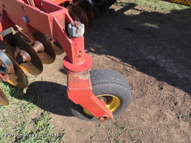 image for item DD6312 Sunflower 1232 tandem disk