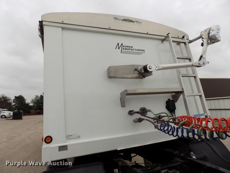 image for item DE7723 2012 Maurer 2812 single hopper grain trailer