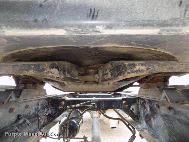 image for item DE7723 2012 Maurer 2812 single hopper grain trailer