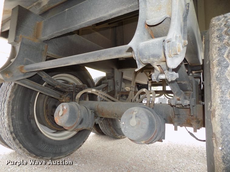 image for item DE7723 2012 Maurer 2812 single hopper grain trailer