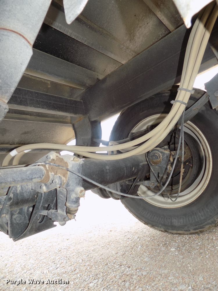 image for item DE7723 2012 Maurer 2812 single hopper grain trailer