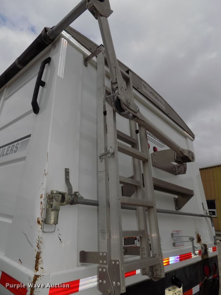 image for item DE7723 2012 Maurer 2812 single hopper grain trailer