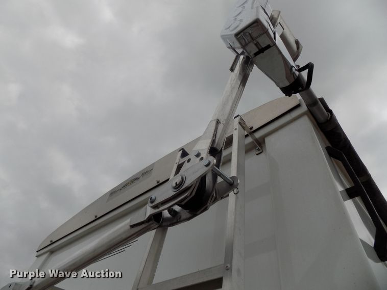 image for item DE7723 2012 Maurer 2812 single hopper grain trailer