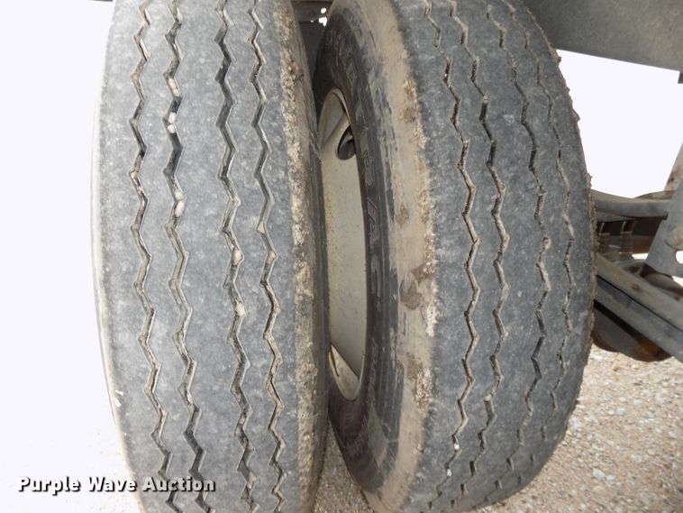 image for item DE7723 2012 Maurer 2812 single hopper grain trailer