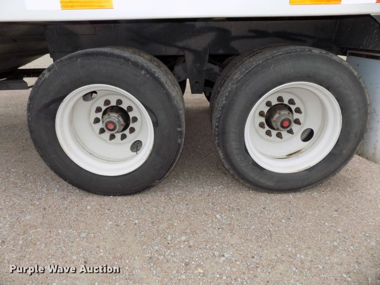 image for item DE7723 2012 Maurer 2812 single hopper grain trailer