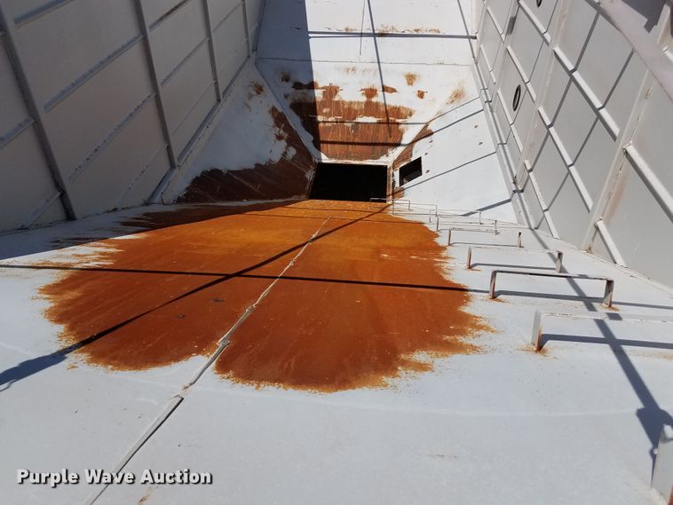 image for item DE7723 2012 Maurer 2812 single hopper grain trailer