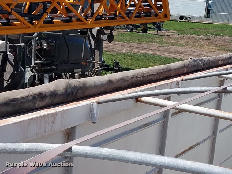 image for item DE7723 2012 Maurer 2812 single hopper grain trailer