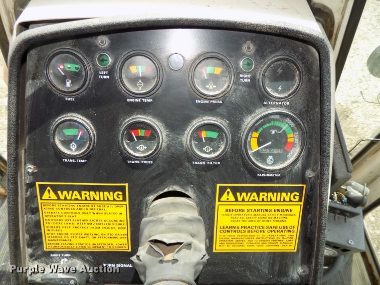 image for item DE7725 1976 Case 1270 Agri-King tractor