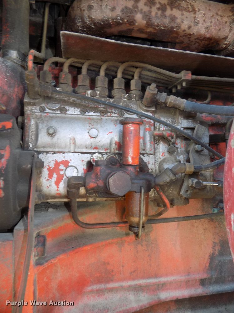 image for item DE7725 1976 Case 1270 Agri-King tractor