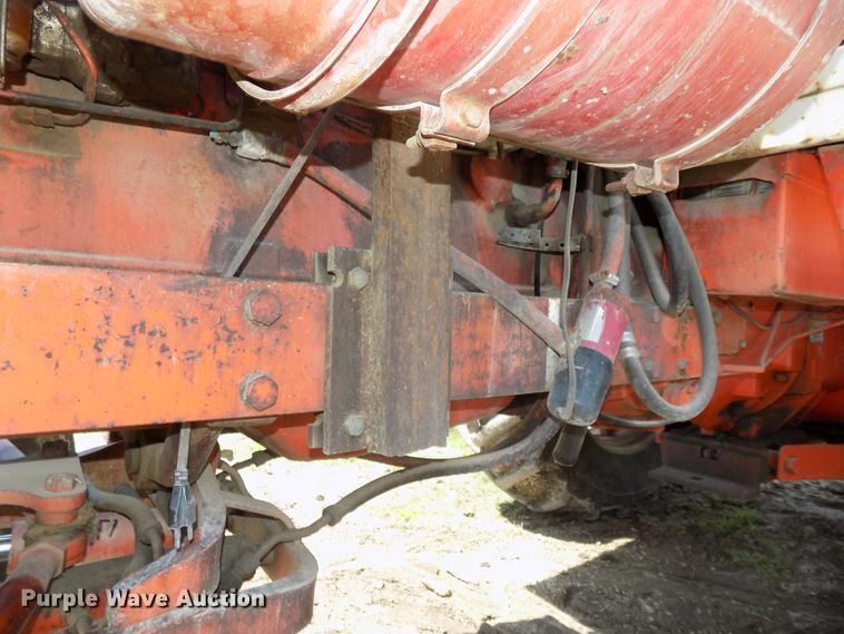 image for item DE7725 1976 Case 1270 Agri-King tractor