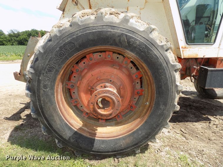 image for item DE7725 1976 Case 1270 Agri-King tractor