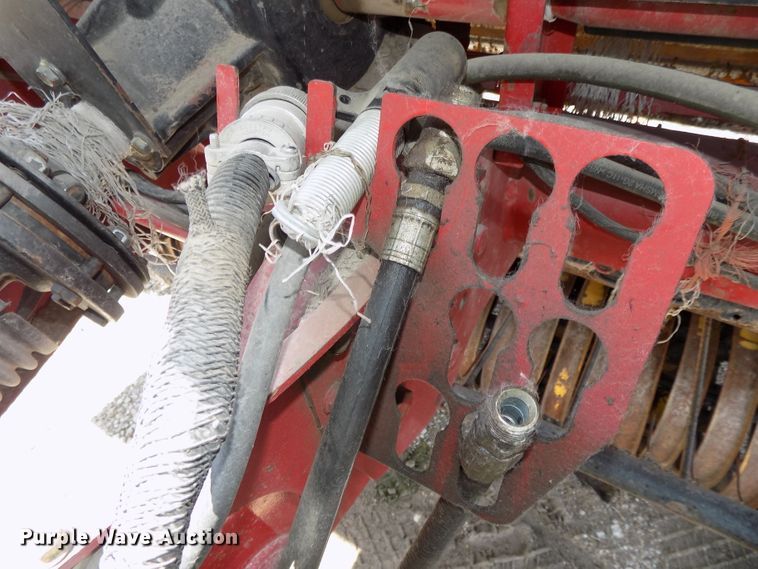 image for item DE7726 2003 Case IH RBX562 round baler