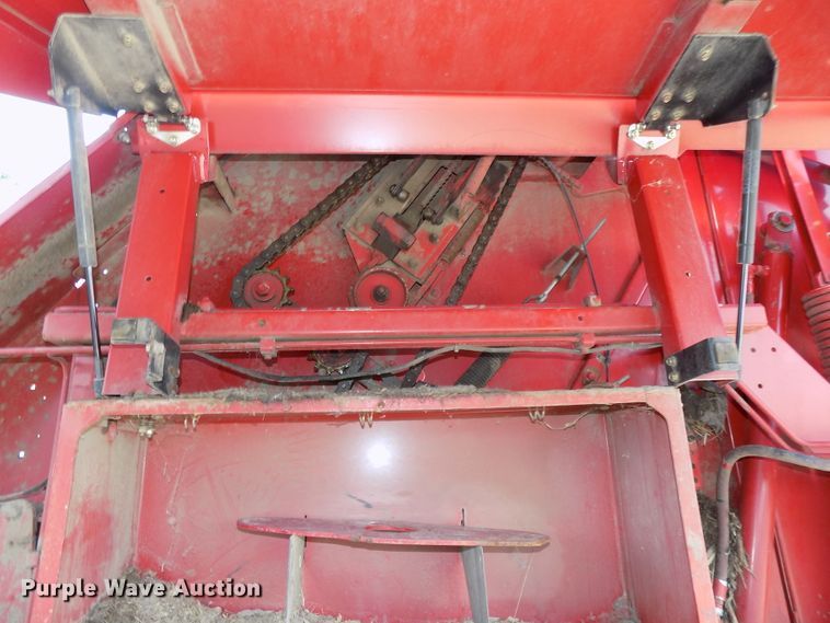 image for item DE7726 2003 Case IH RBX562 round baler