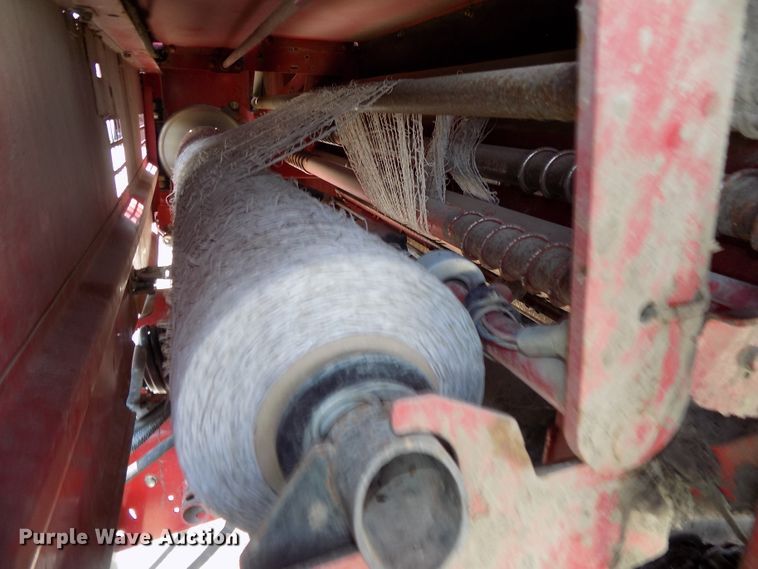 image for item DE7726 2003 Case IH RBX562 round baler