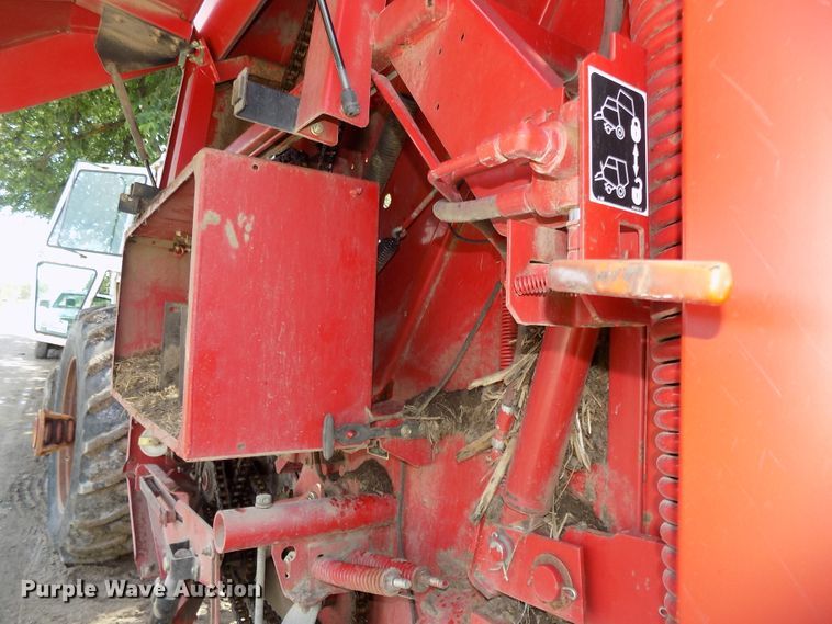 image for item DE7726 2003 Case IH RBX562 round baler