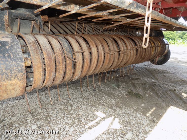 image for item DE7726 2003 Case IH RBX562 round baler