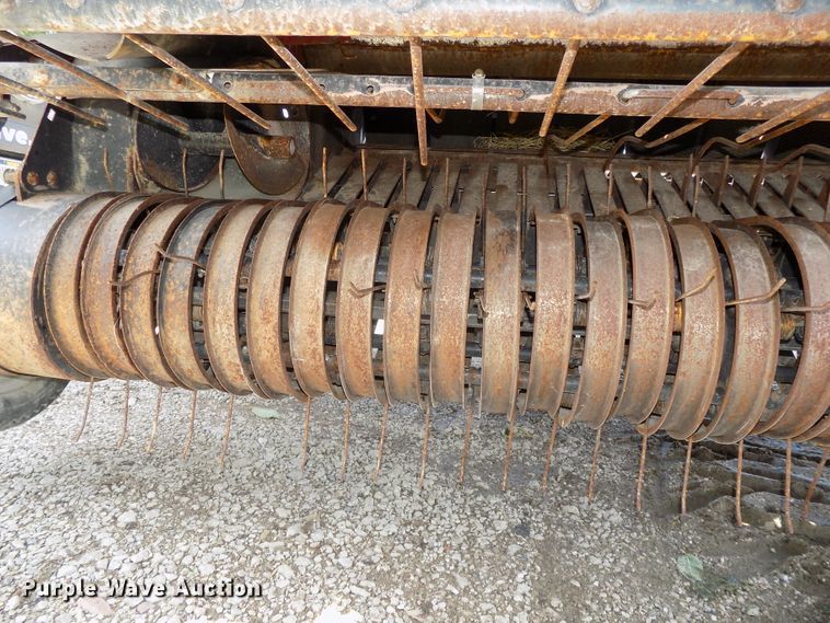 image for item DE7726 2003 Case IH RBX562 round baler