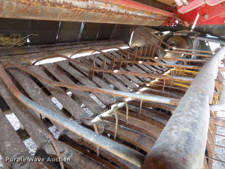 image for item DE7726 2003 Case IH RBX562 round baler