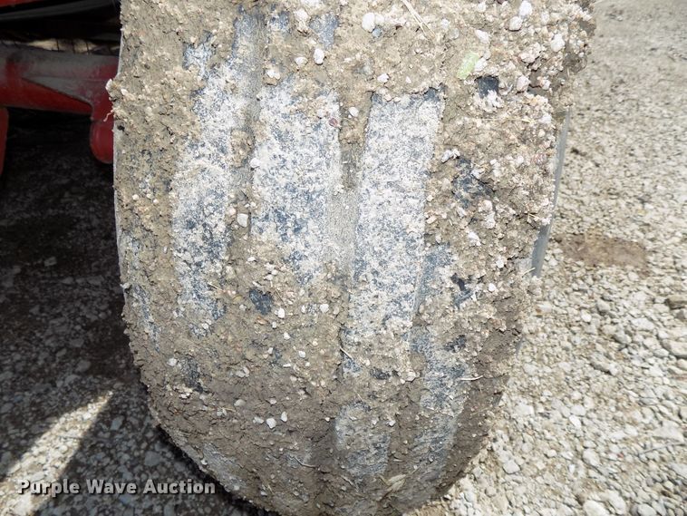 image for item DE7726 2003 Case IH RBX562 round baler