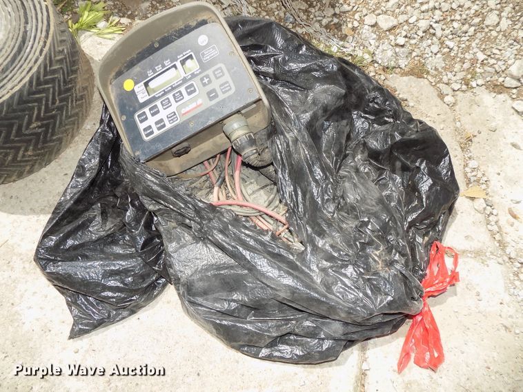 image for item DE7726 2003 Case IH RBX562 round baler