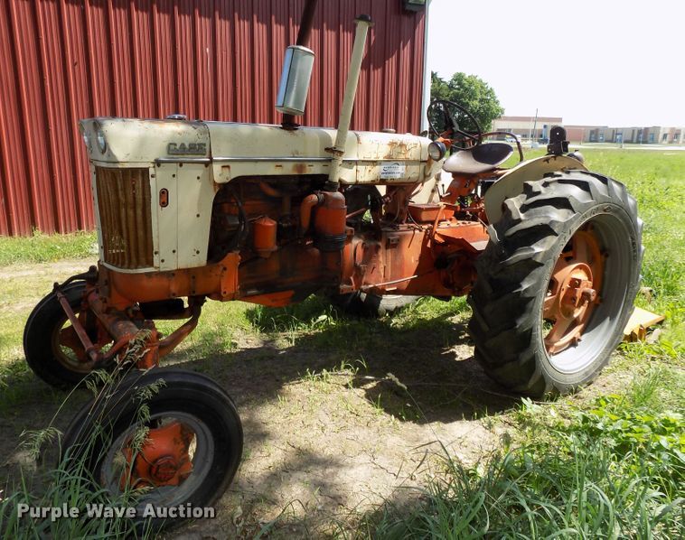 image for item DE7737 1958 Case 711B tractor