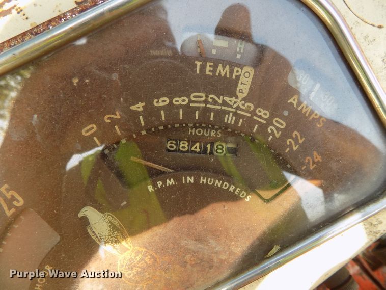 image for item DE7737 1958 Case 711B tractor