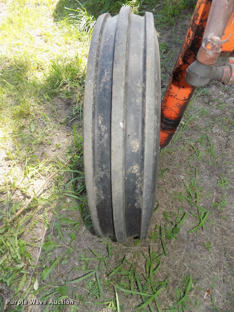 image for item DE7737 1958 Case 711B tractor