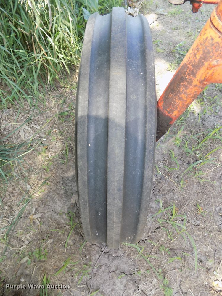 image for item DE7737 1958 Case 711B tractor