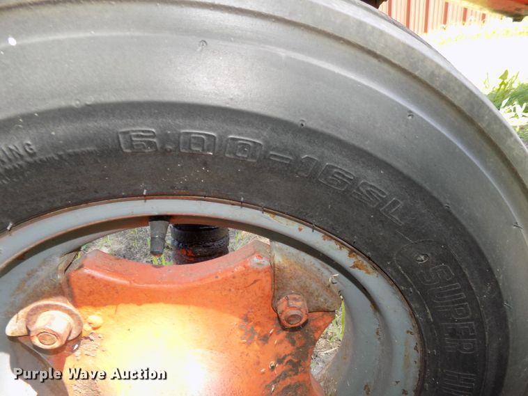 image for item DE7737 1958 Case 711B tractor