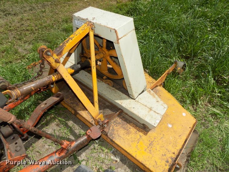 image for item DE7737 1958 Case 711B tractor