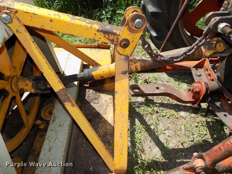 image for item DE7737 1958 Case 711B tractor