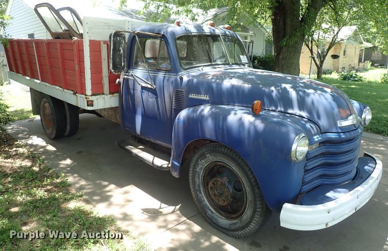 image for item DF1244 1952 Chevrolet grain truck