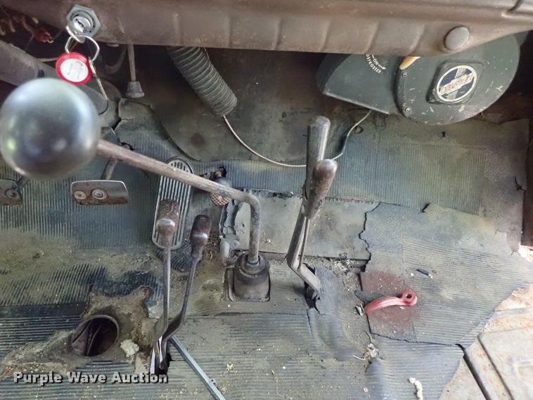 image for item DF1244 1952 Chevrolet grain truck