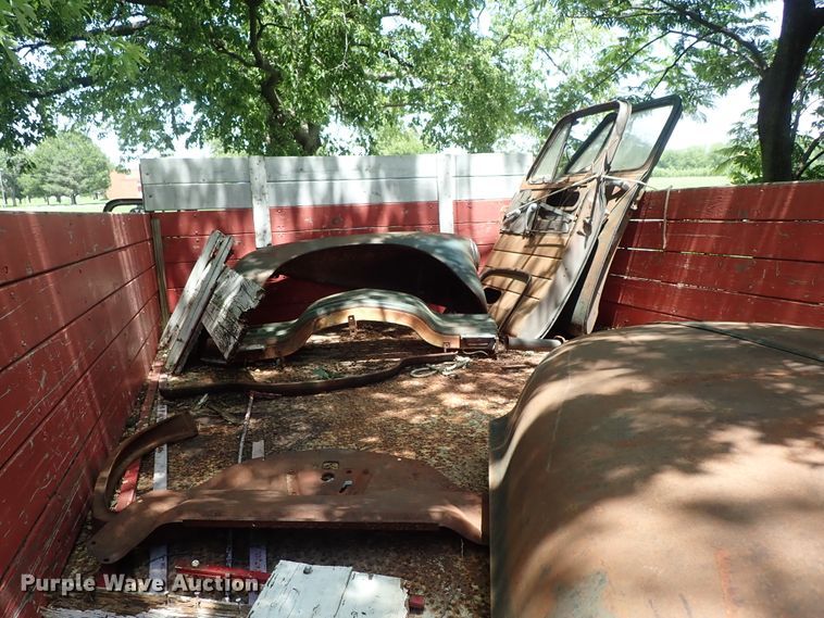 image for item DF1244 1952 Chevrolet grain truck